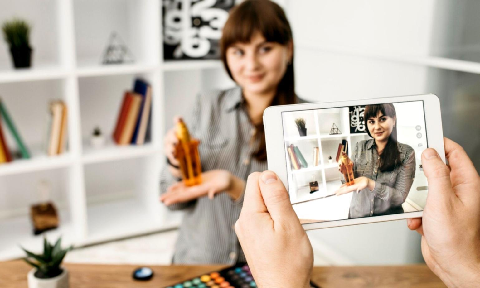 Bureau nuvoralyntiq à Tours avec l'équipe de développement